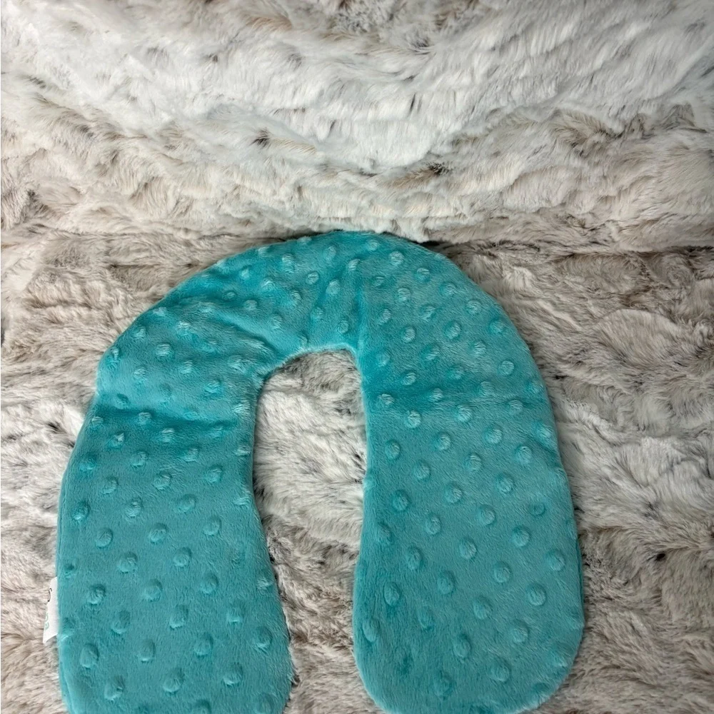 BeautiControl Teal Gel Microwaveable Neck Wrap. NWT